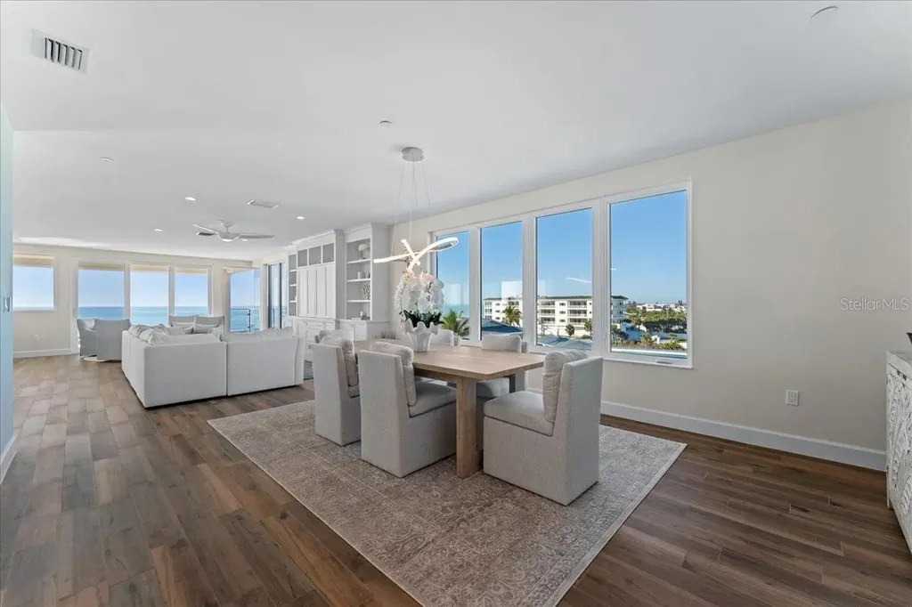 2708 N Beach Road Englewood FL 34223