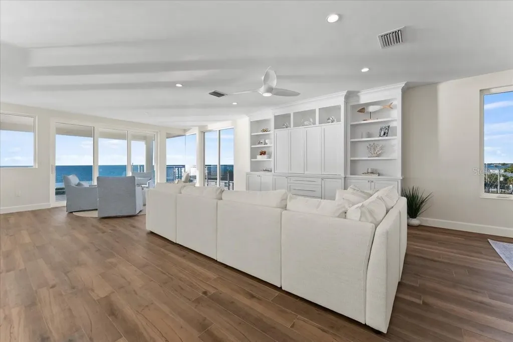 2708 N Beach Road Englewood FL 34223