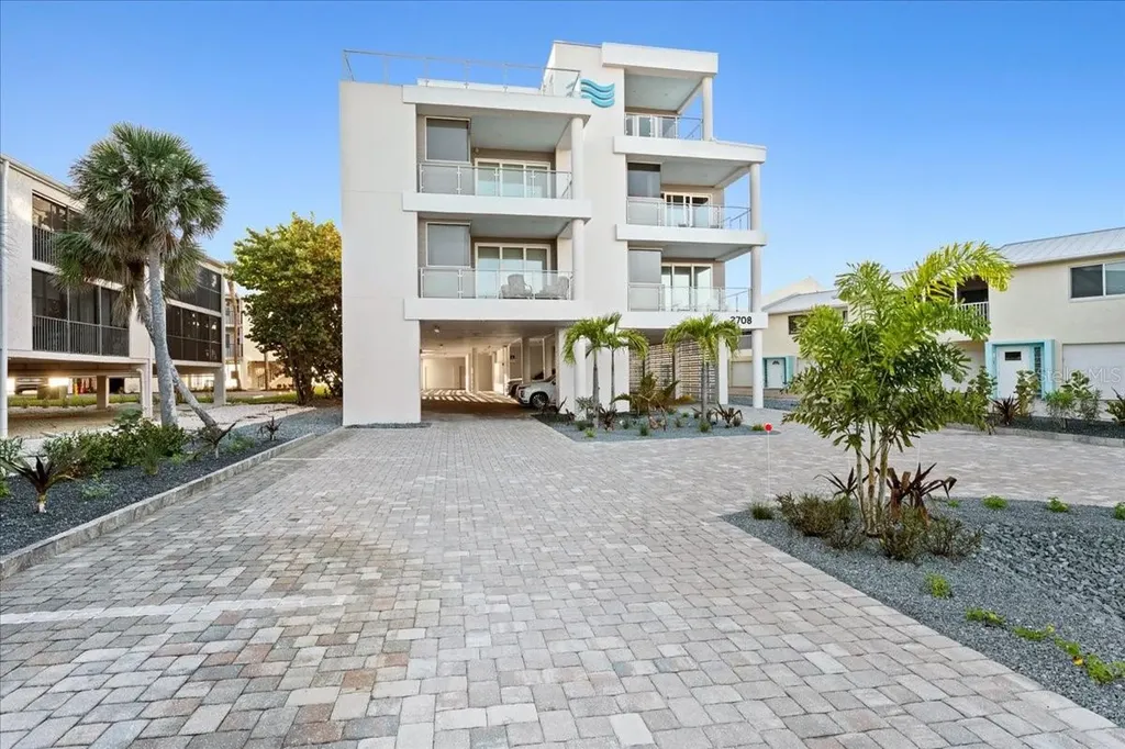 2708 N Beach Road Englewood FL 34223