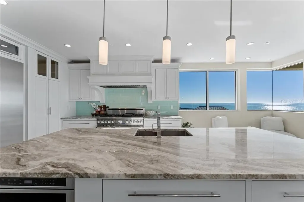 2708 N Beach Road Englewood FL 34223