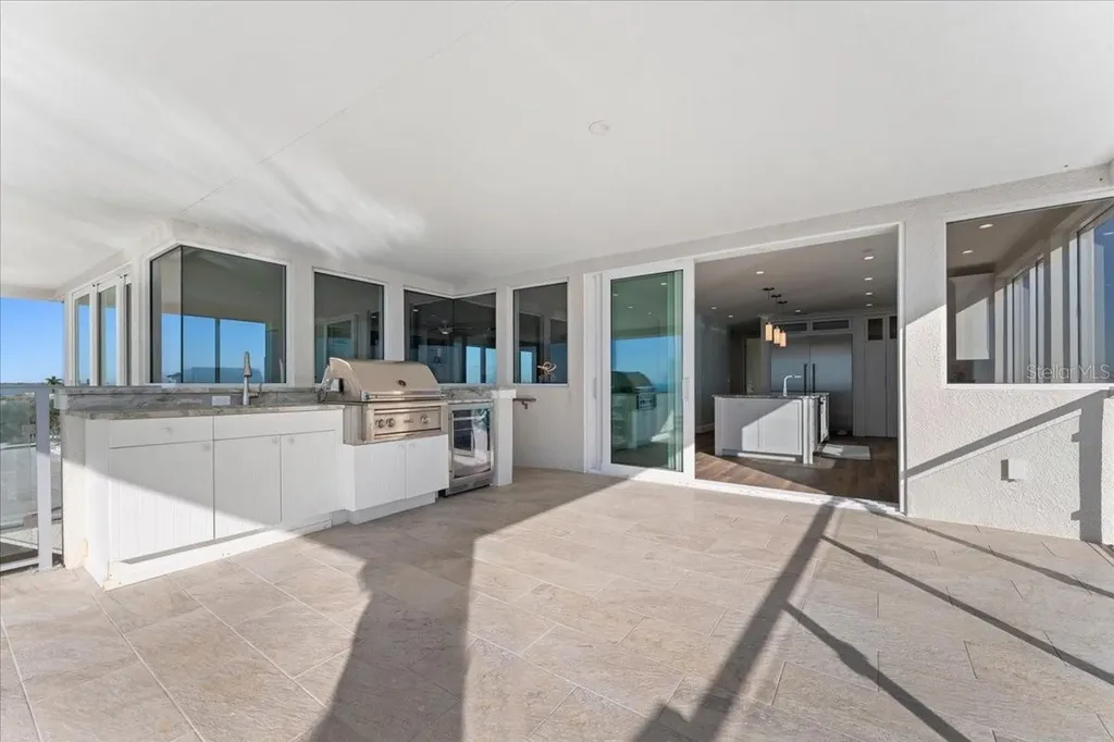 2708 N Beach Road Englewood FL 34223