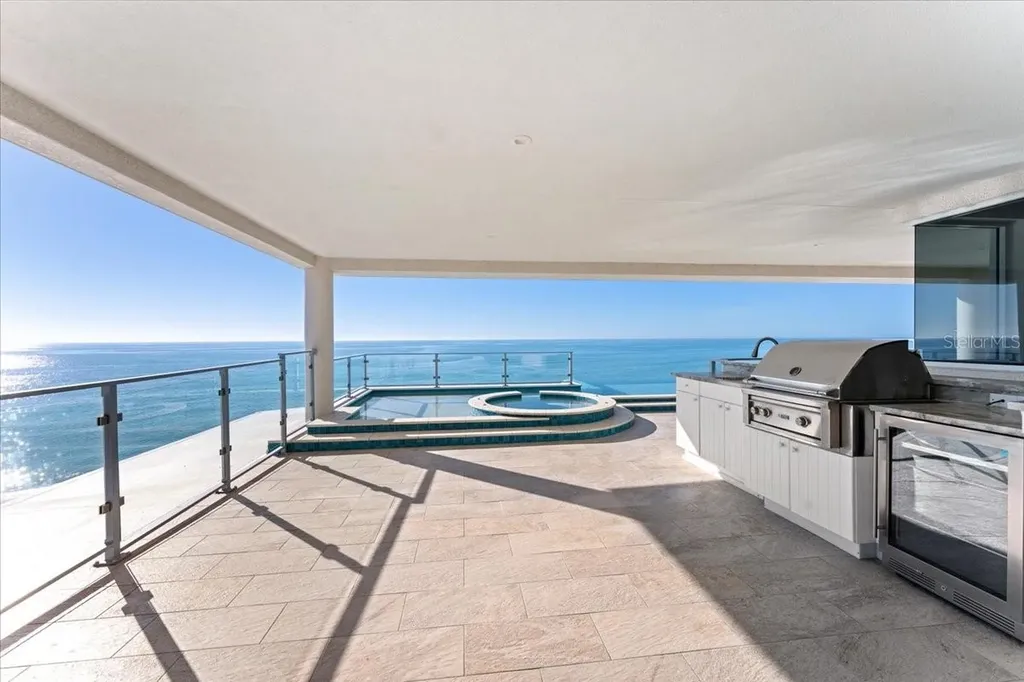 2708 N Beach Road Englewood FL 34223