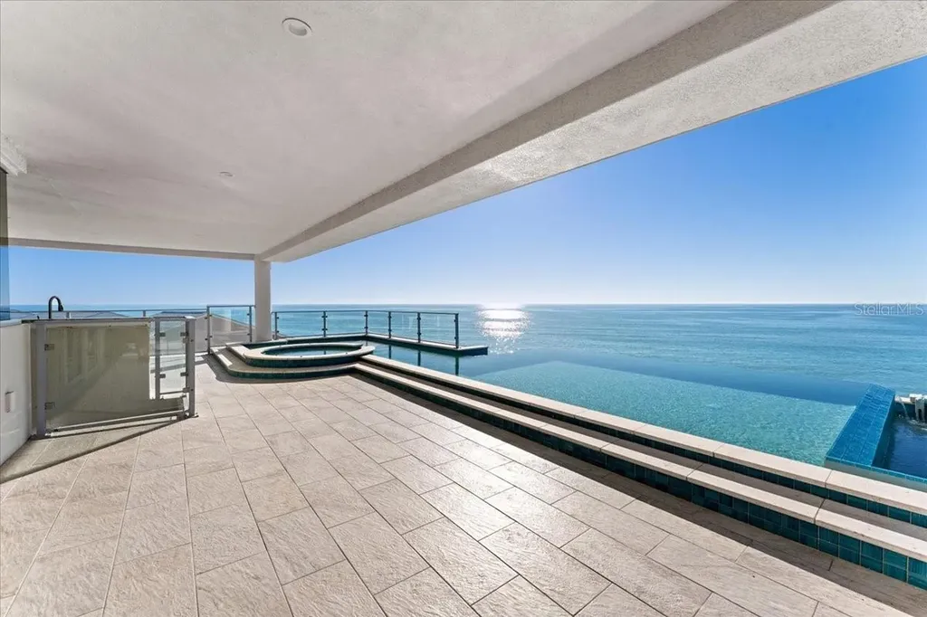 2708 N Beach Road Englewood FL 34223