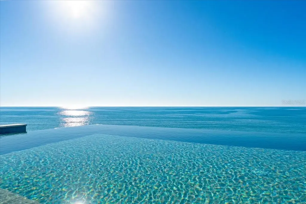 2708 N Beach Road Englewood FL 34223