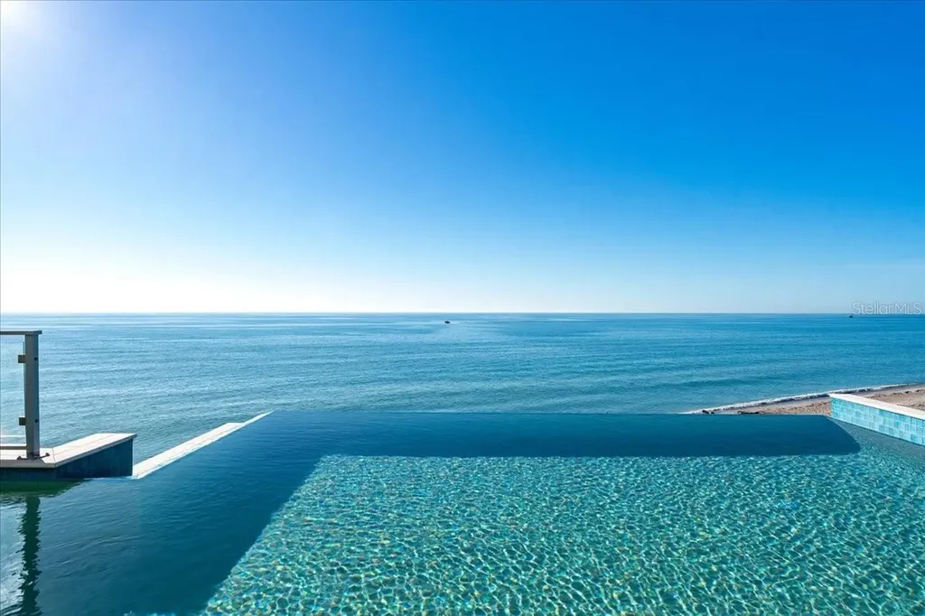 2708 N Beach Road Englewood FL 34223