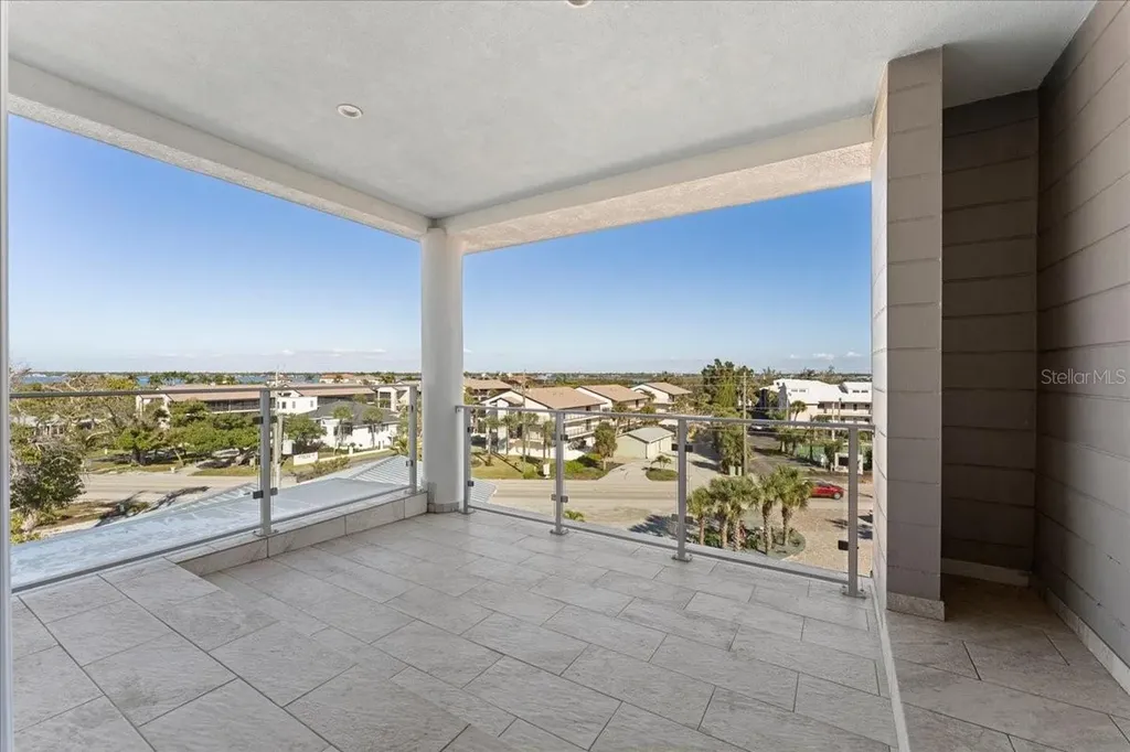 2708 N Beach Road Englewood FL 34223