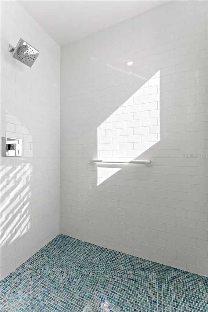 2708 N Beach Road Englewood FL 34223