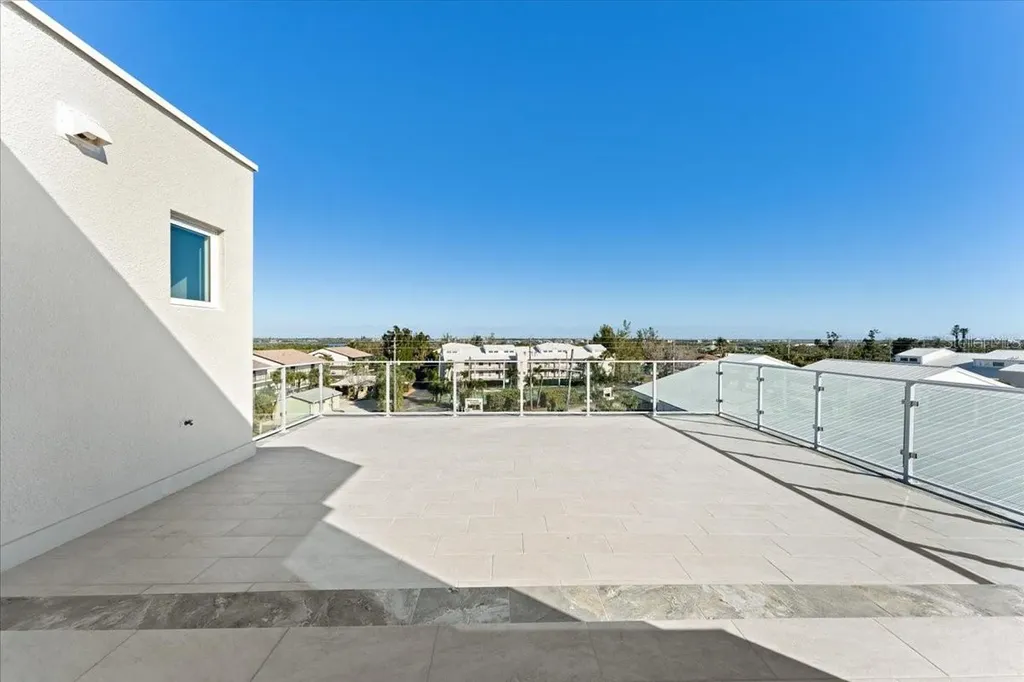 2708 N Beach Road Englewood FL 34223