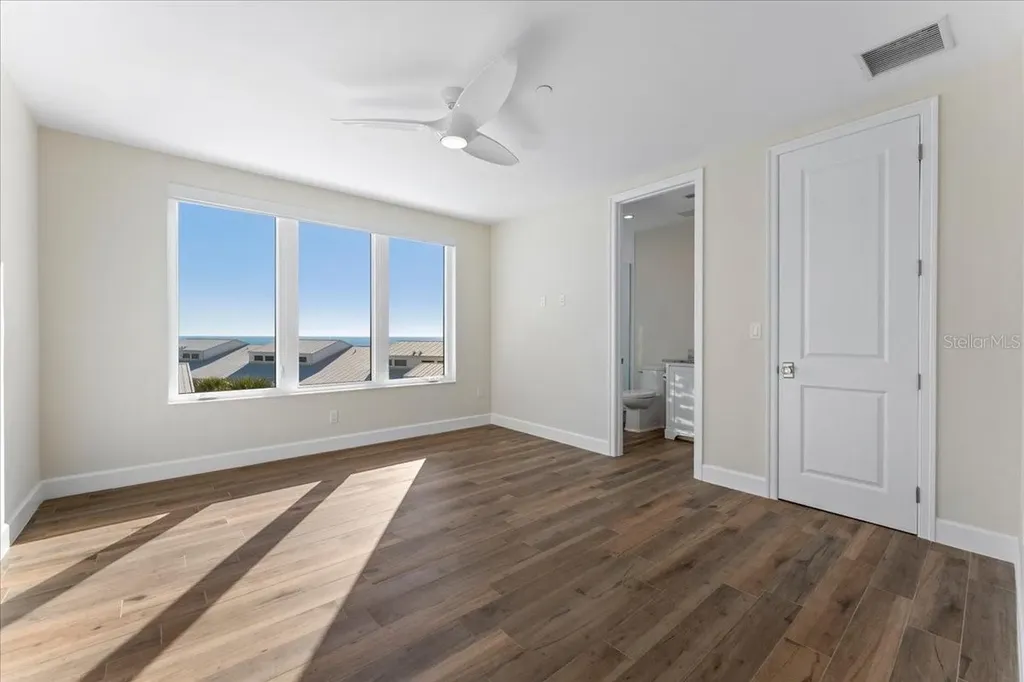 2708 N Beach Road Englewood FL 34223