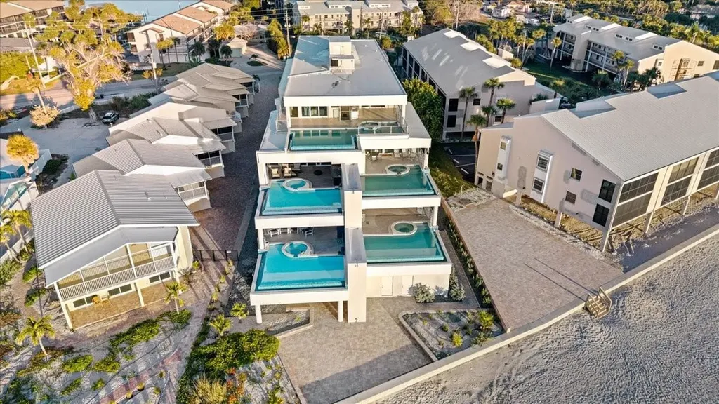 2708 N Beach Road Englewood FL 34223