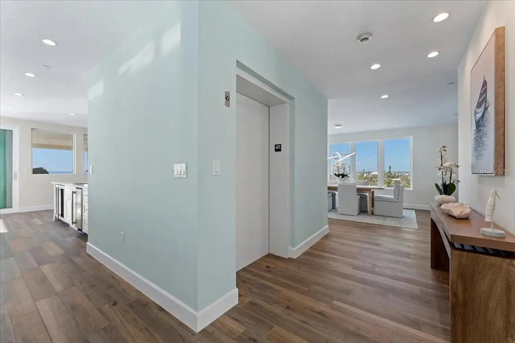 2708 N Beach Road Englewood FL 34223