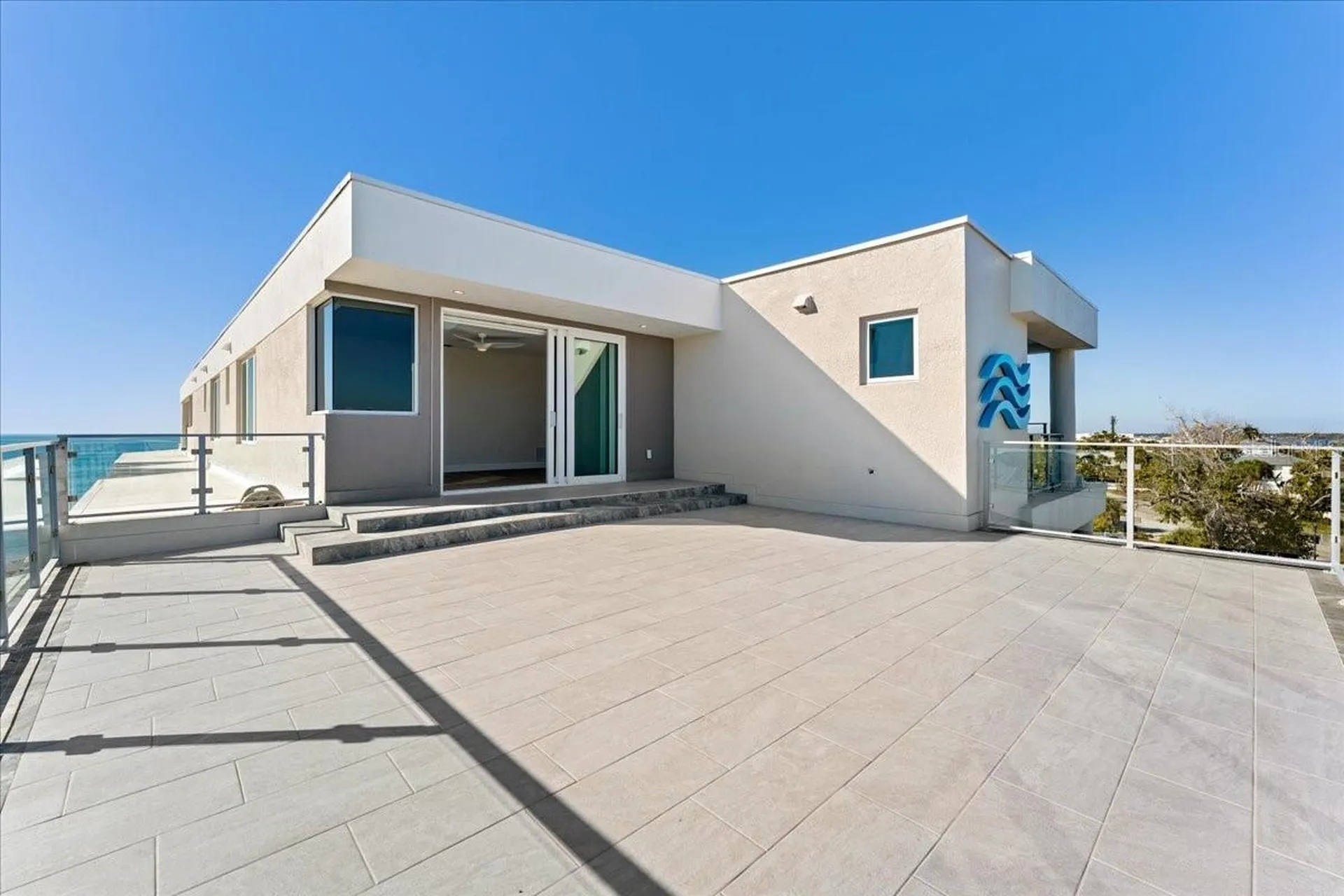 2708 N Beach Road Englewood FL 34223