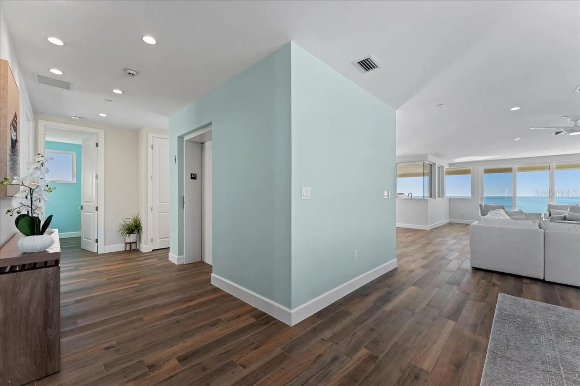 2708 N Beach Road Englewood FL 34223