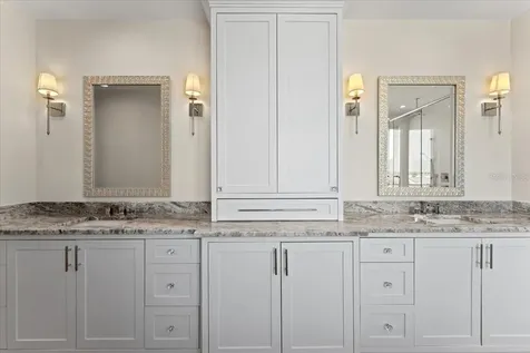 2708 N Beach Road Englewood FL 34223