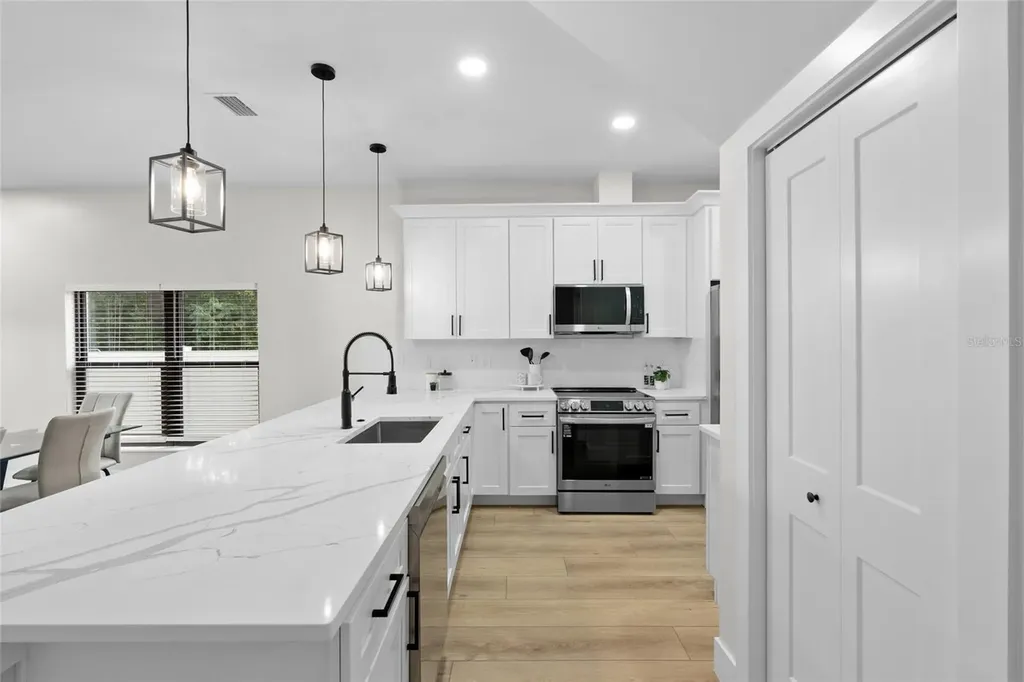 4308 W Gray Street Tampa FL 33609