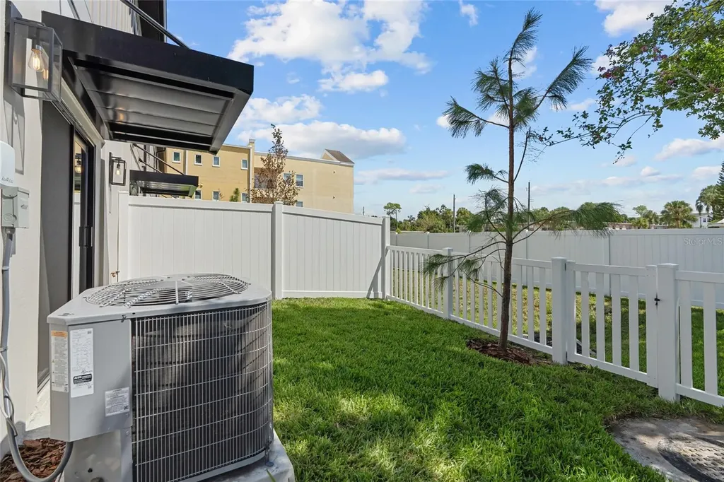4308 W Gray Street Tampa FL 33609