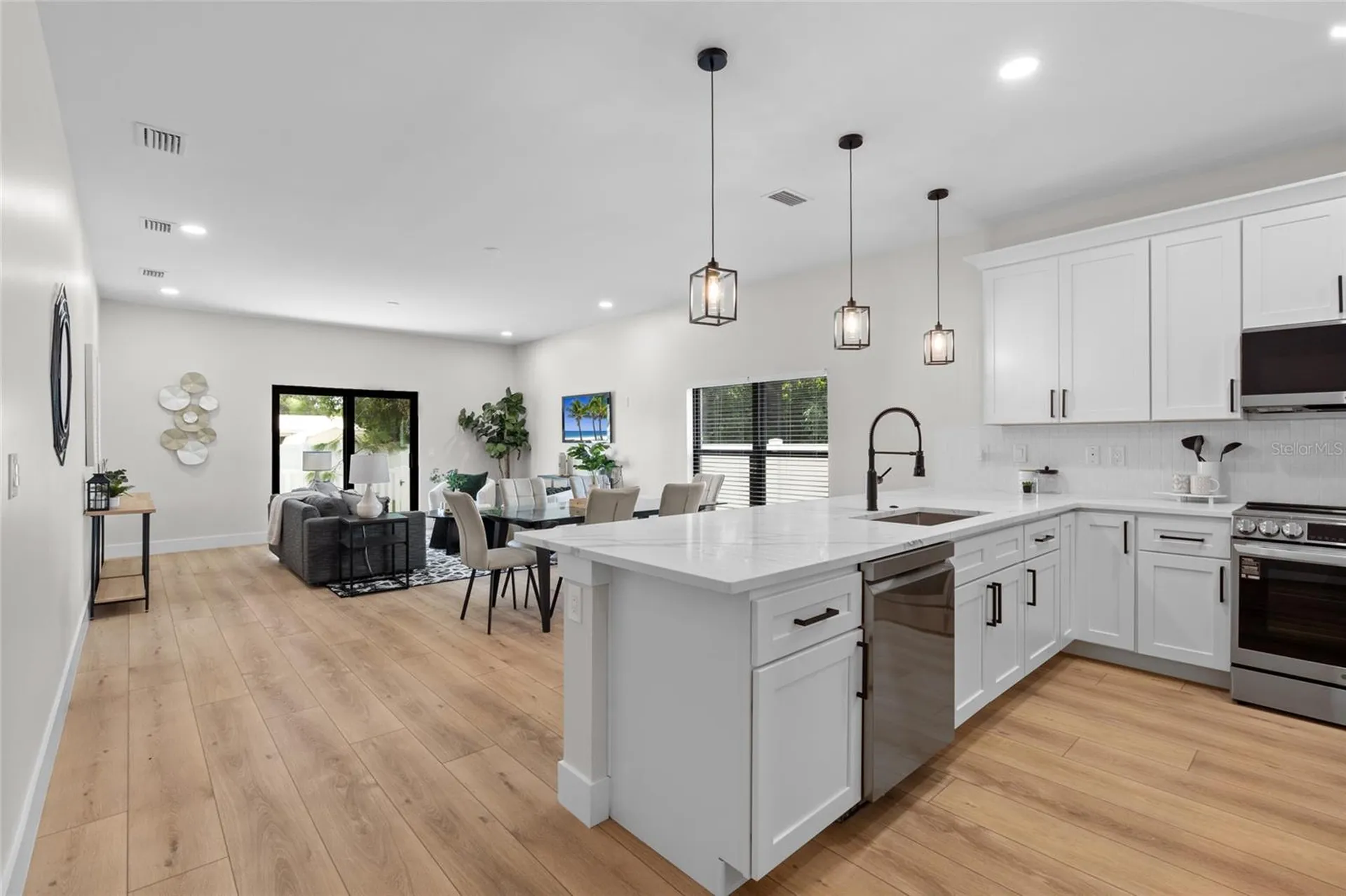 4308 W Gray Street Tampa FL 33609