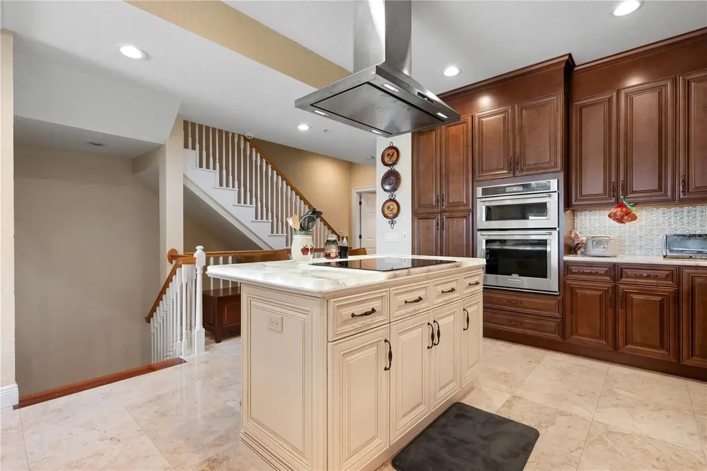 9923 Manatee Avenue W Bradenton FL 34209