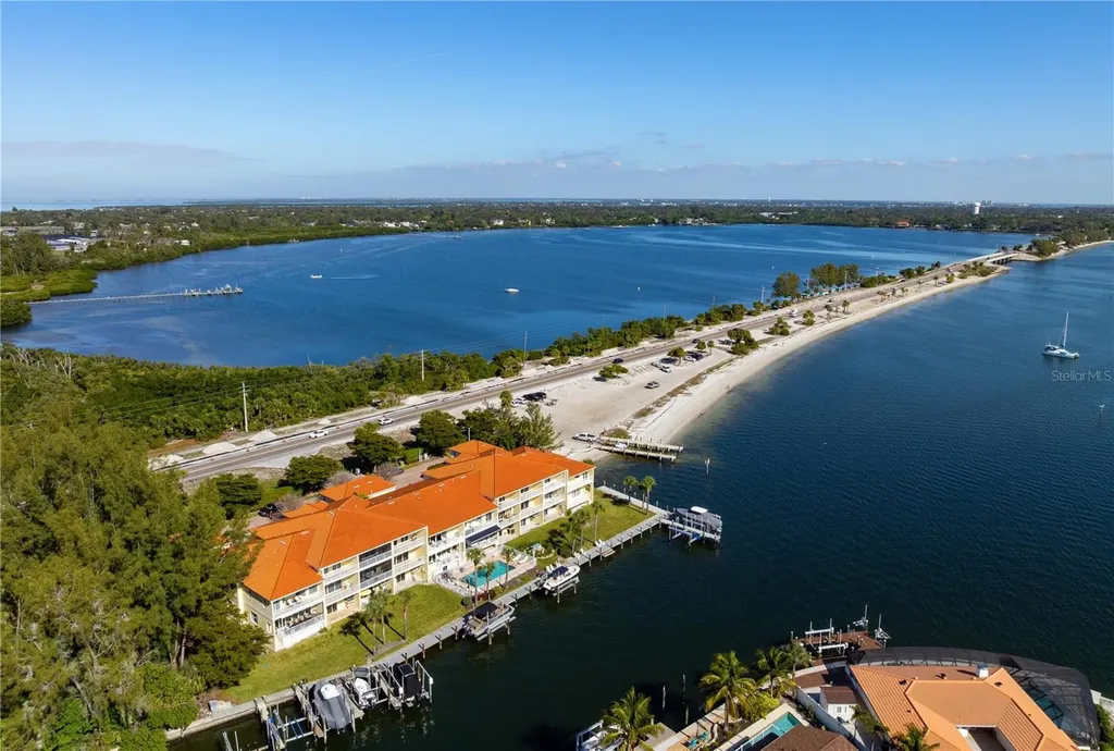 9923 Manatee Avenue W Bradenton FL 34209