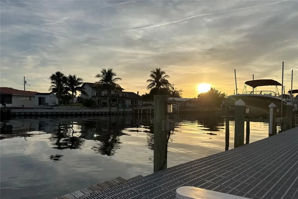 9923 Manatee Avenue W Bradenton FL 34209