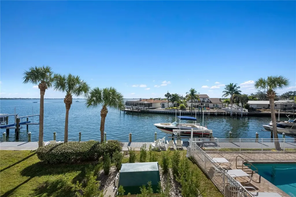 9923 Manatee Avenue W Bradenton FL 34209