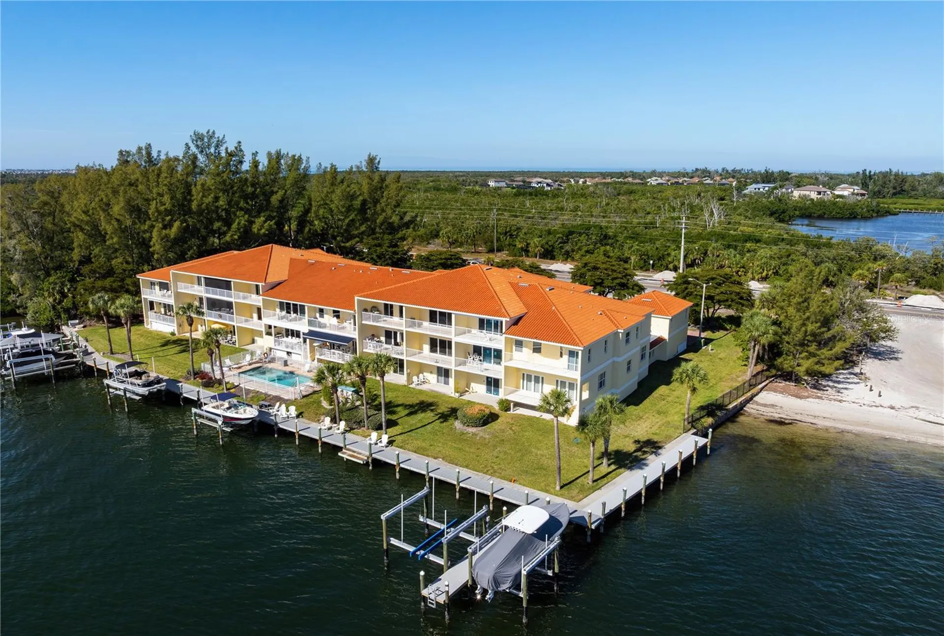 9923 Manatee Avenue W Bradenton FL 34209