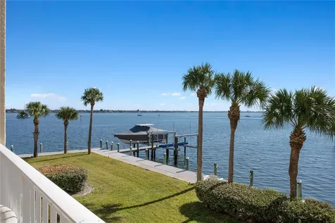 9923 Manatee Avenue W Bradenton FL 34209