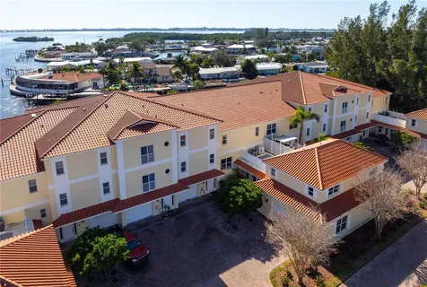 9923 Manatee Avenue W Bradenton FL 34209