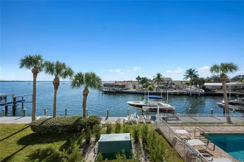 9923 Manatee Avenue W Bradenton FL 34209