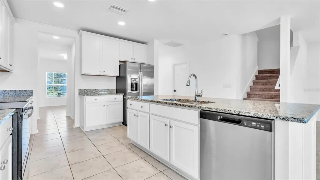 12264 Hilltop Farms Drive Dade City FL 33525