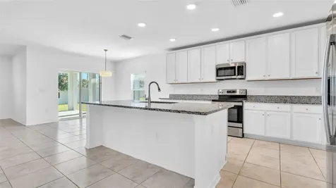 12264 Hilltop Farms Drive Dade City FL 33525