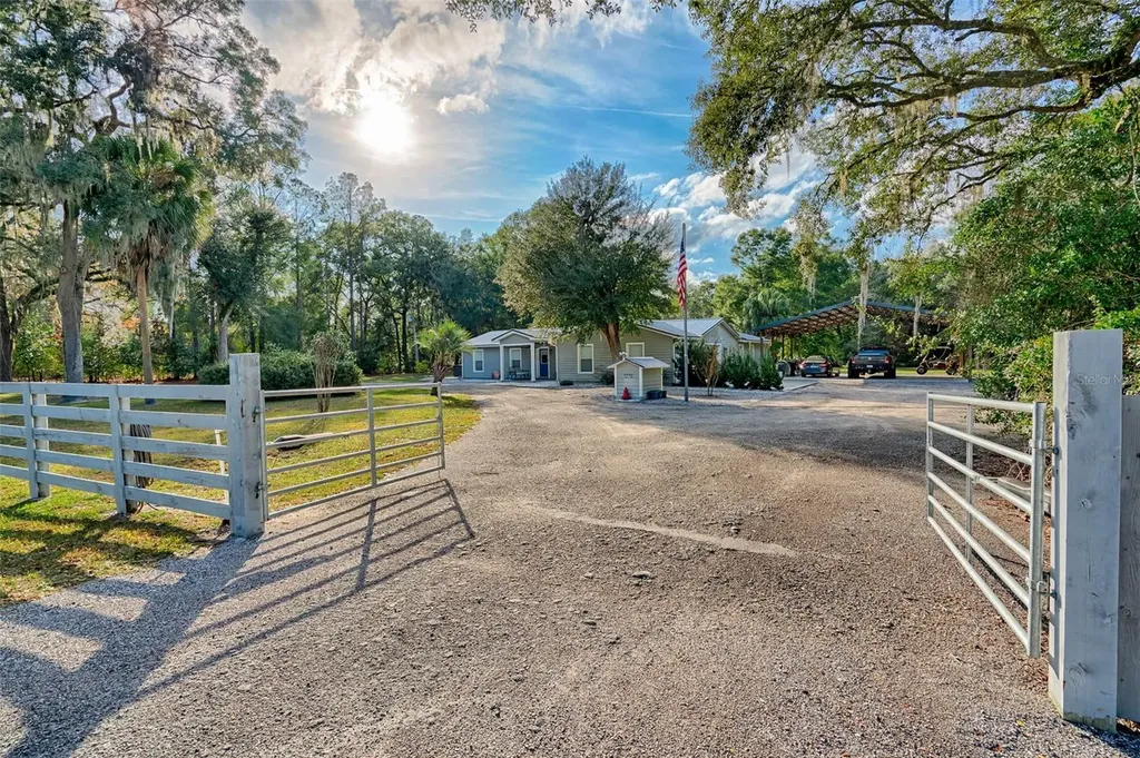 1270 SW 14th Street Chiefland FL 32626