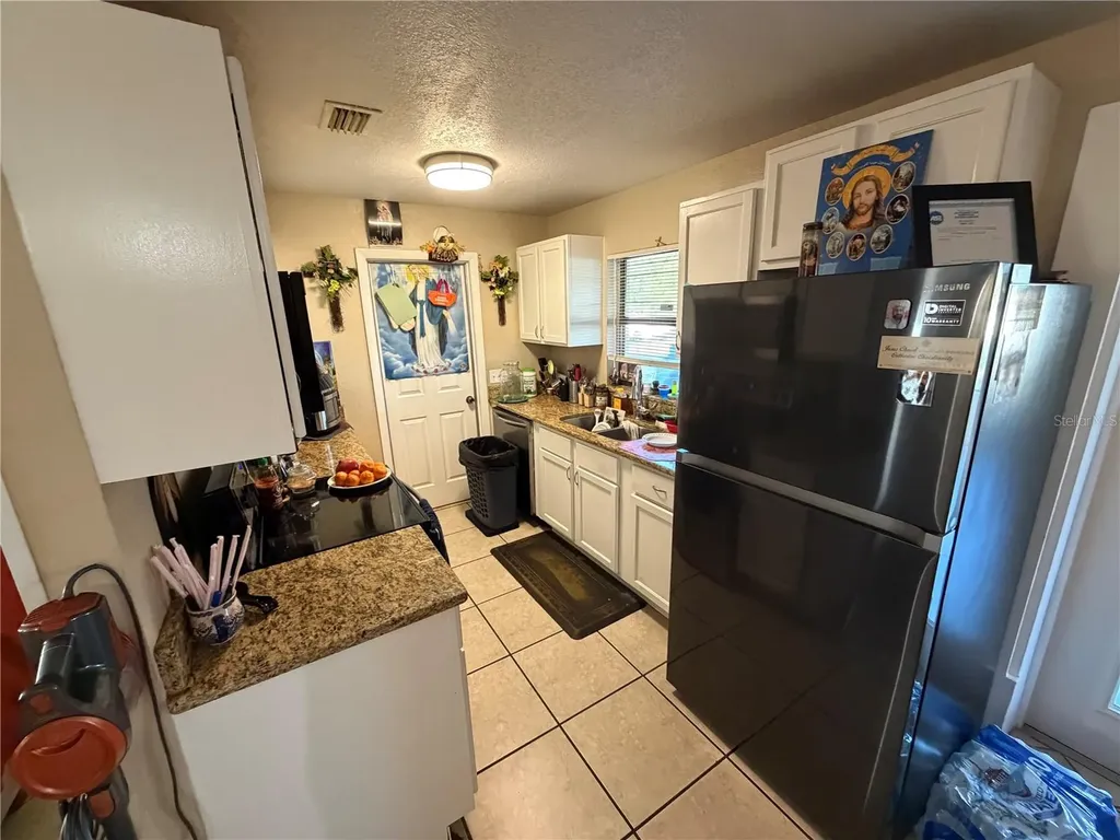 327 Salina Drive Altamonte Springs FL 32701