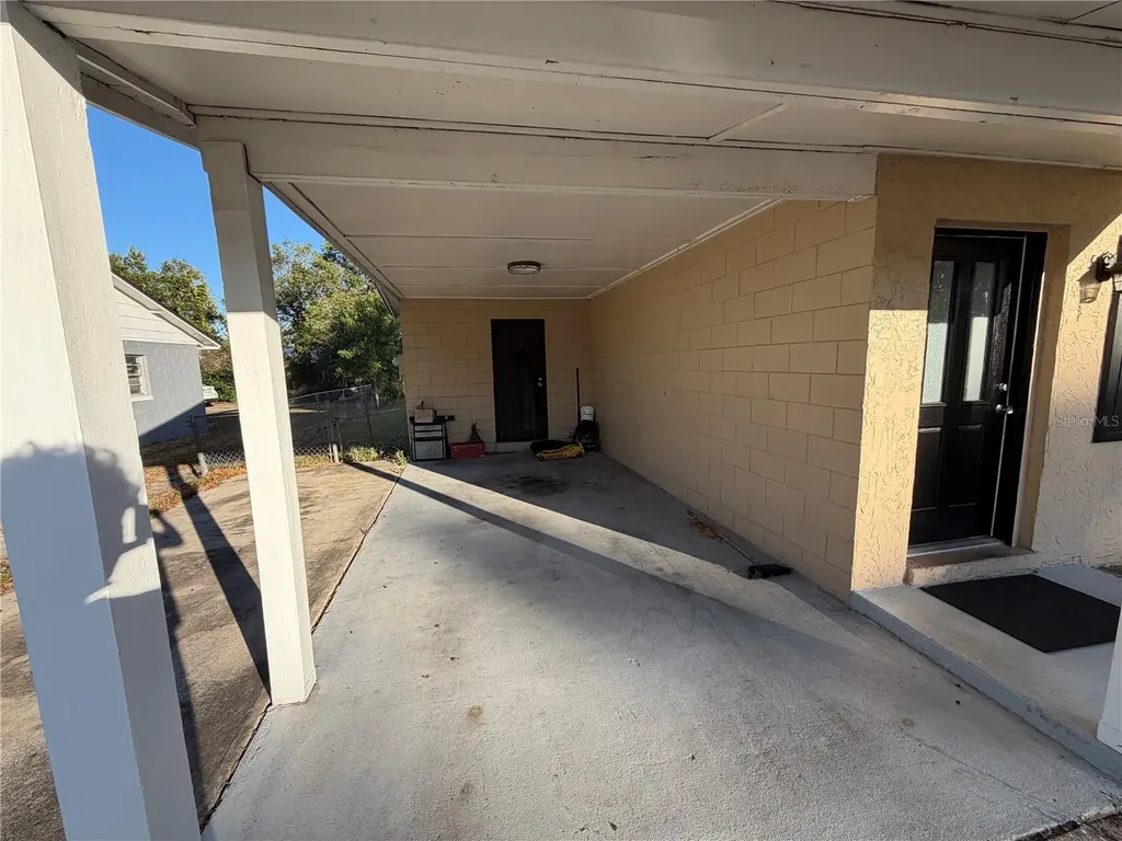 327 Salina Drive Altamonte Springs FL 32701