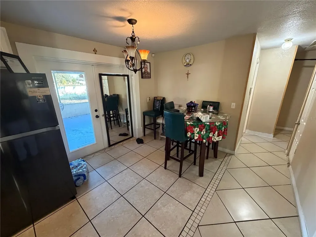 327 Salina Drive Altamonte Springs FL 32701