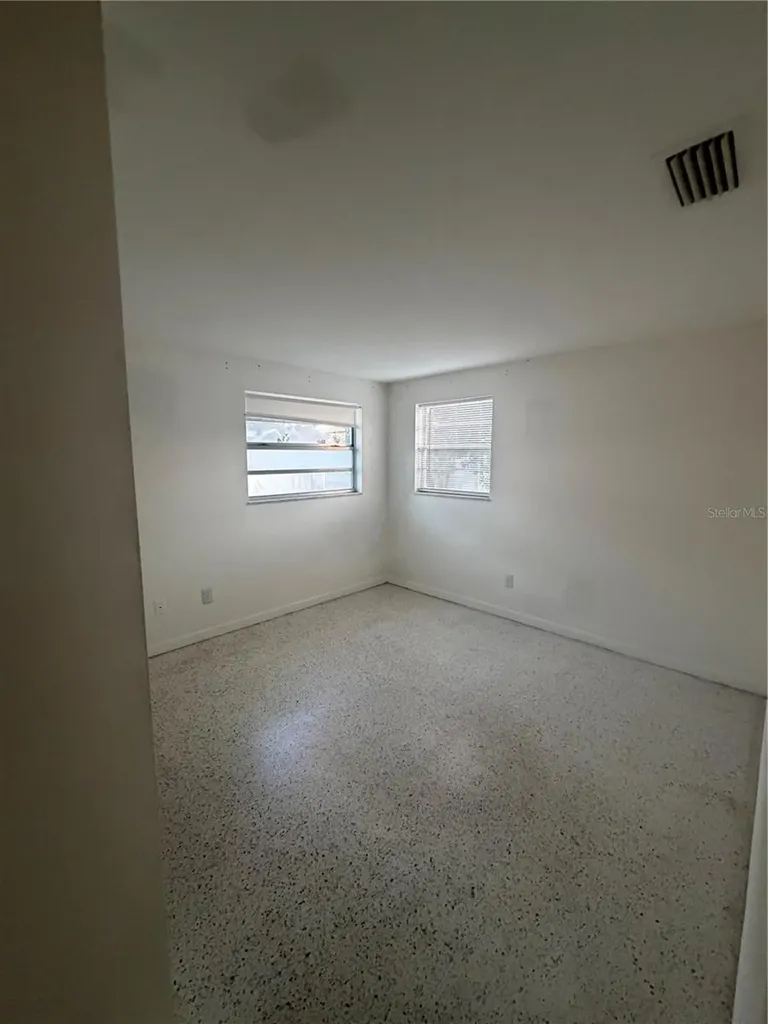 8701 94th Street Seminole FL 33777