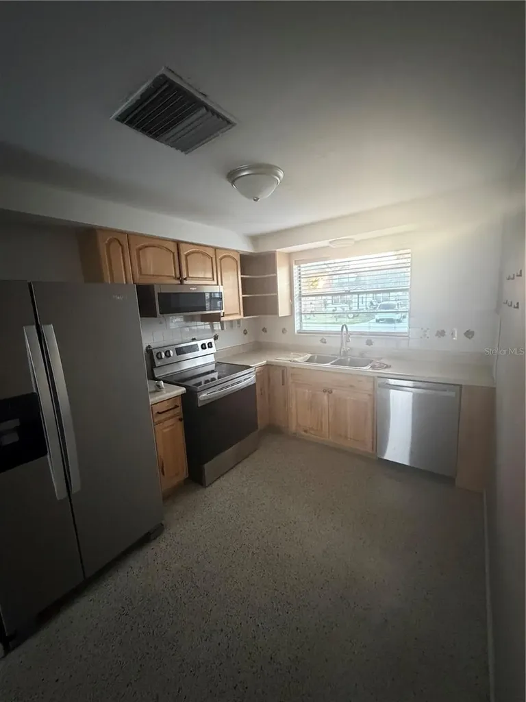 8701 94th Street Seminole FL 33777