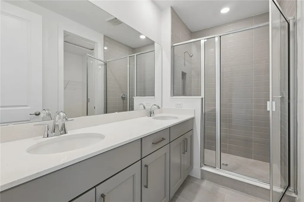 9156 Sinatra Lane Orlando FL 32827