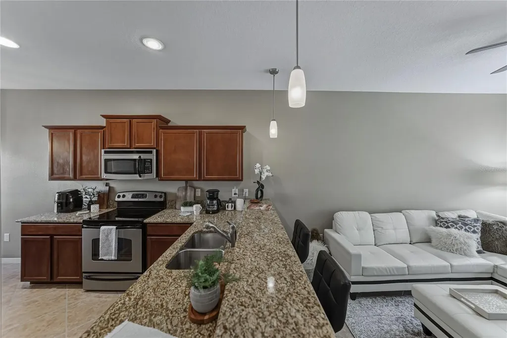 8527 Brushleaf Way Tampa FL 33647