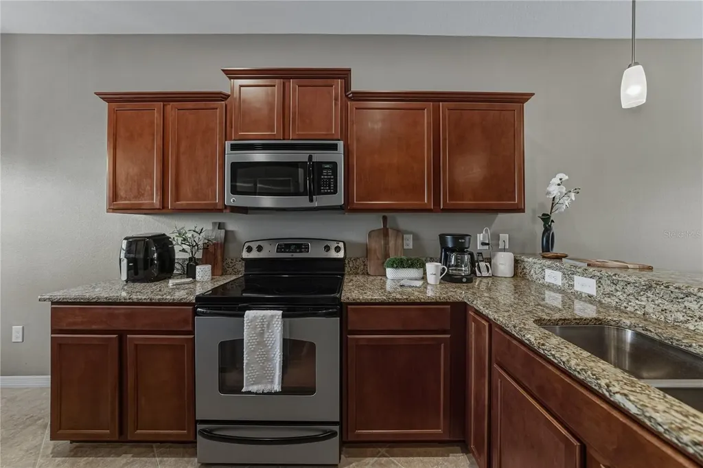8527 Brushleaf Way Tampa FL 33647