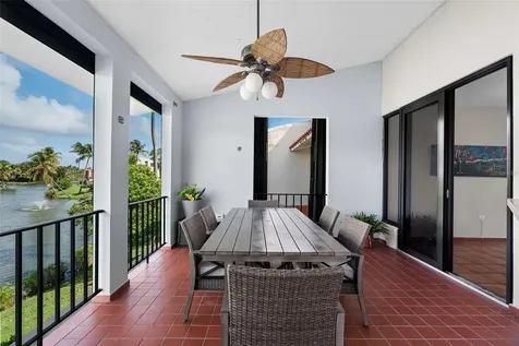 185 Candelero Deive Humacao PR 00791