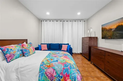 185 Candelero Deive Humacao PR 00791