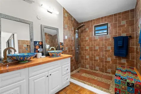 185 Candelero Deive Humacao PR 00791