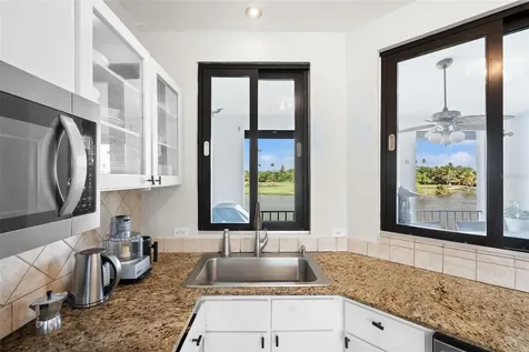 185 Candelero Deive Humacao PR 00791