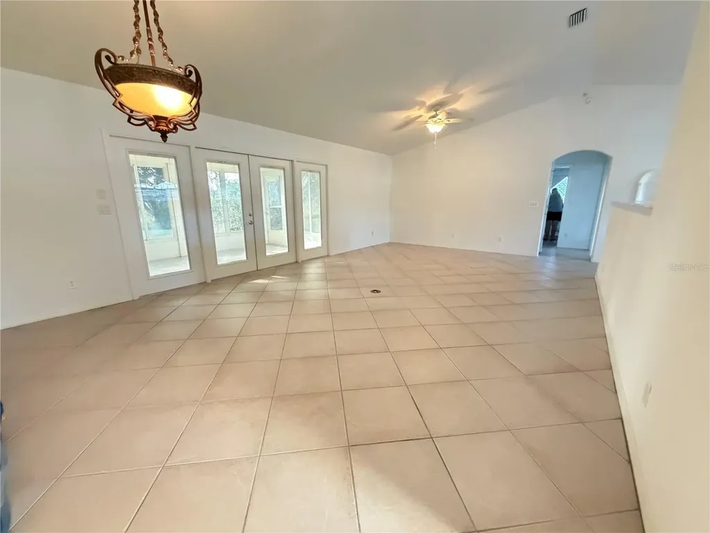21623 Regency Park Lane Leesburg FL 34748