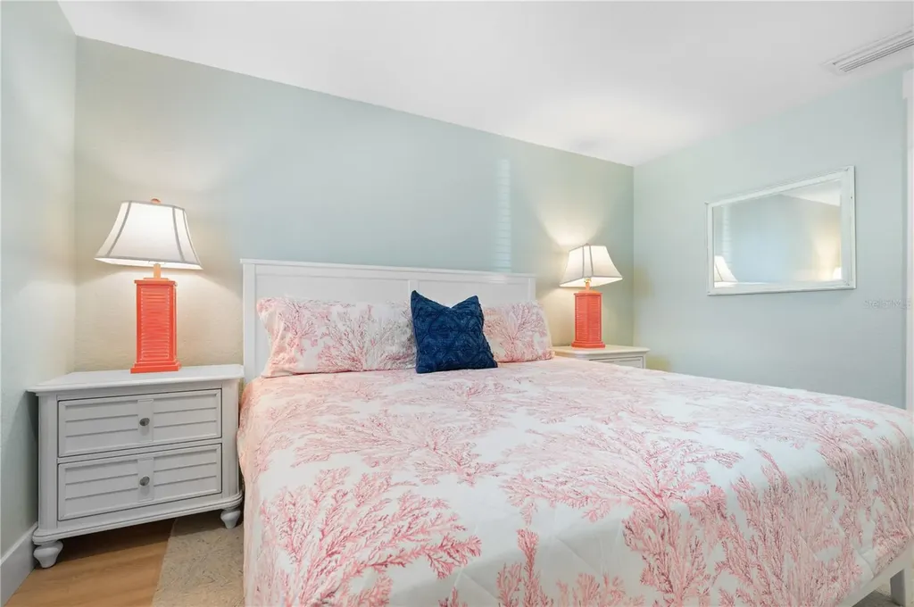 3007 Avenue E Holmes Beach FL 34217