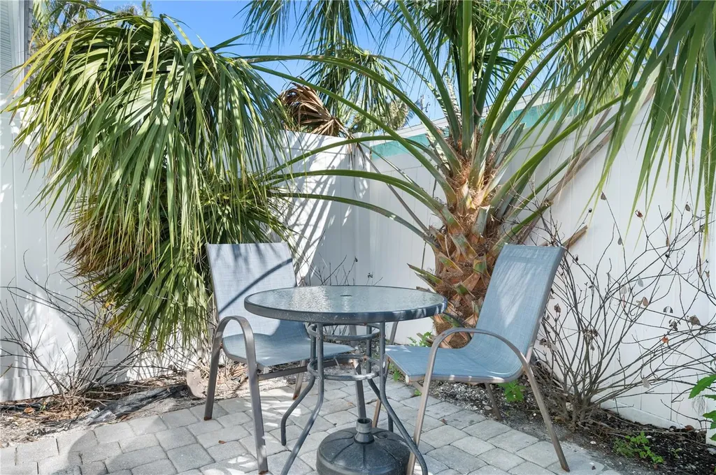 3007 Avenue E Holmes Beach FL 34217
