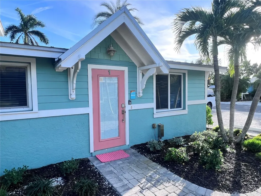 3007 Avenue E Holmes Beach FL 34217