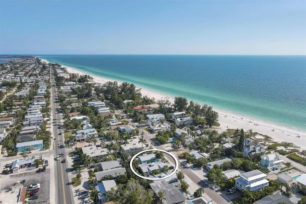 3007 Avenue E Holmes Beach FL 34217