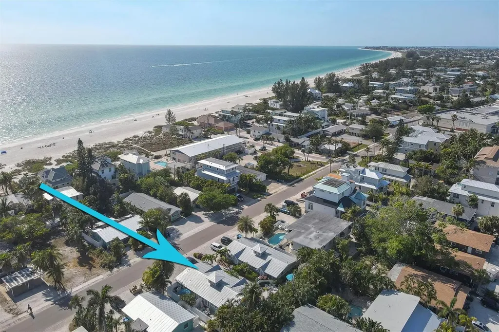 3007 Avenue E Holmes Beach FL 34217